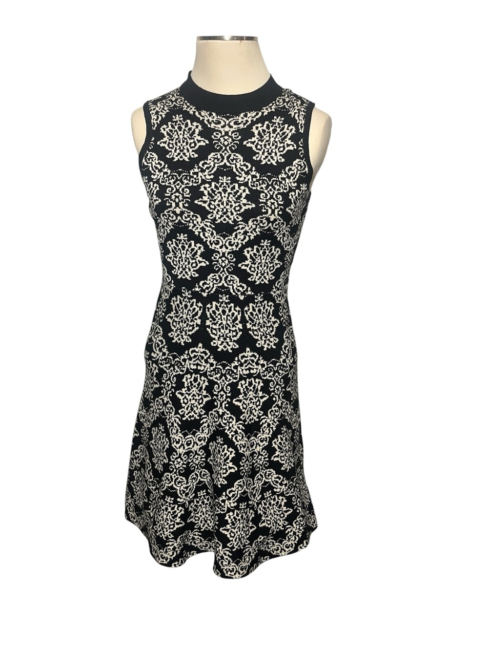 Xhilaration Black and White Sleeveless Patterned Mini Dress